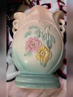 Vintage Hull Art Pottery - Dogwood/Wild Rose Pattern #504 - Solid Cream Color 8